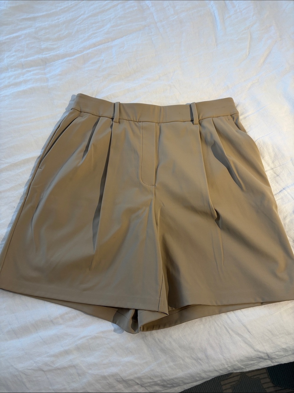 lululemon athletica Khaki Pleated High-Rise Shorts